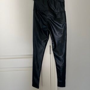 Vici tight black leggings . Super soft lining ! New with tags ! 🖤